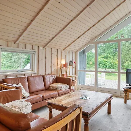 Spacious Holiday In Near Sea Vig