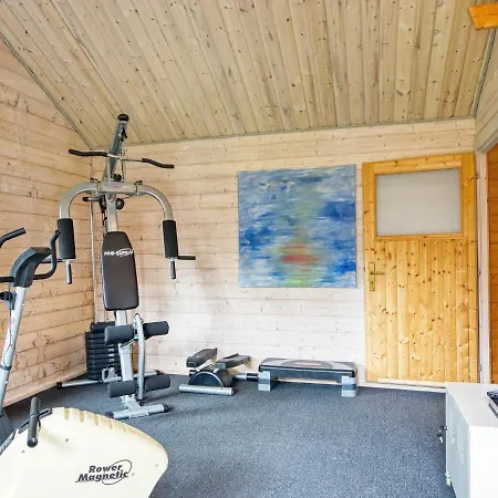 Spacious Holiday In Near Sea * Vig